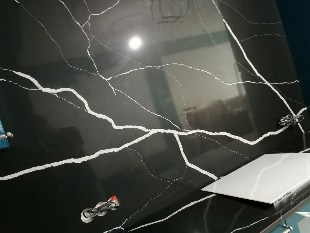 Готовое изделие. Кухня. Avant Quartz 7600 Калакатта ле Нор. Фото 5
