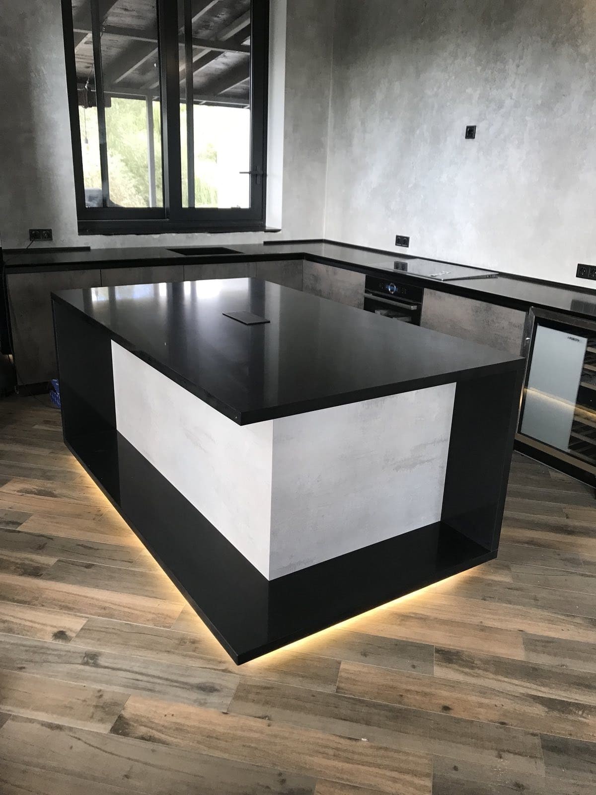 Готовое изделие. Кухня. Avant Quartz 1030 Бержерак