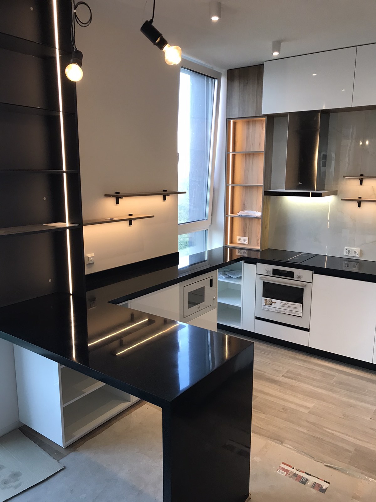 Готовое изделие. Кухня. Avant Quartz 1030 Бержерак