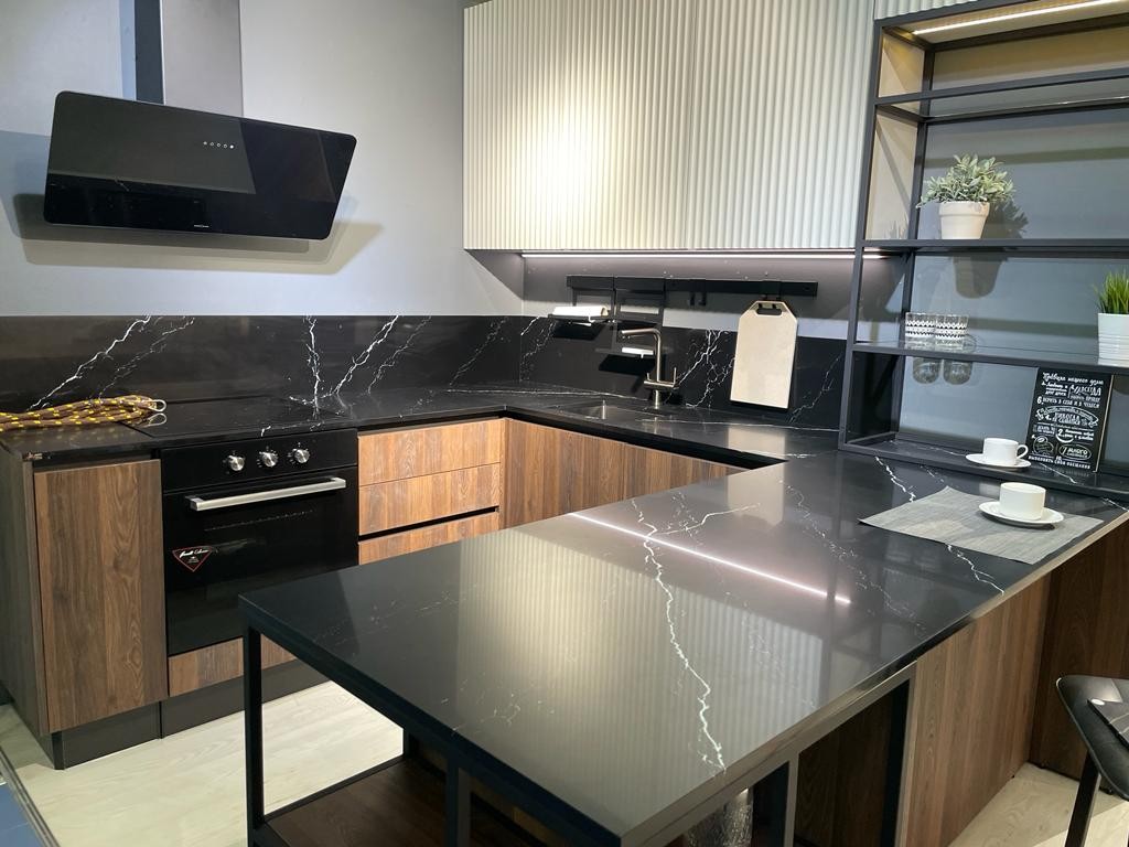 Готовое изделие. Кухня. Avant Quartz 7060 Calacatta Mont Saint-Michel