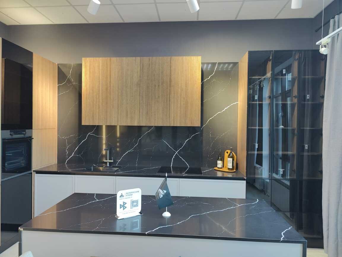 Готовое изделие. Кухня. Avant Quartz 7060 Calacatta Mont Saint-Michel
