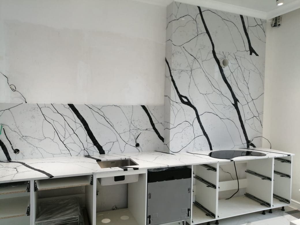 Готовое изделие. Кухня. Avant Quartz 7300 Calacatta Ajaccio