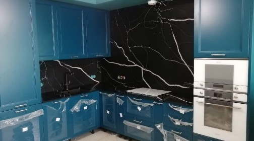 Готовое изделие. Кухня. Avant Quartz 7600 Калакатта ле Нор