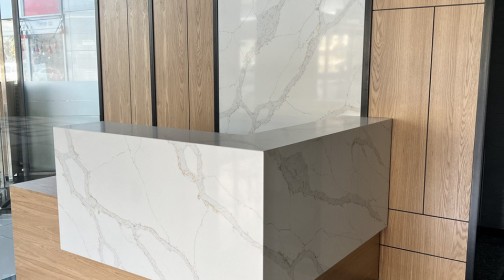 Готовое изделие. Коммерческие объекты. Avant Quartz 7070 Calacatta Versailles