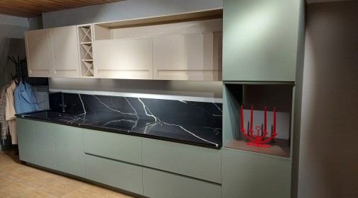 Готовое изделие. Кухня. Avant Quartz 7600 Калакатта ле Нор