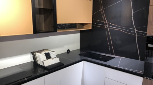 Готовое изделие. Кухня. Avant Quartz 7700 Calacatta Marseille