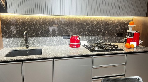 Готовое изделие. Кухня. Caesarstone 6003 Coastal Grey